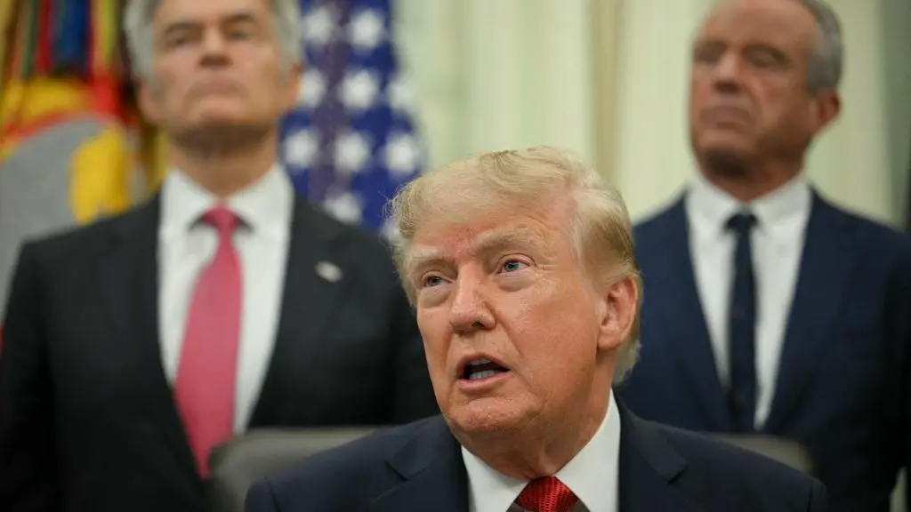 Trump promises $100 checks for 20 million seniors for Medicare