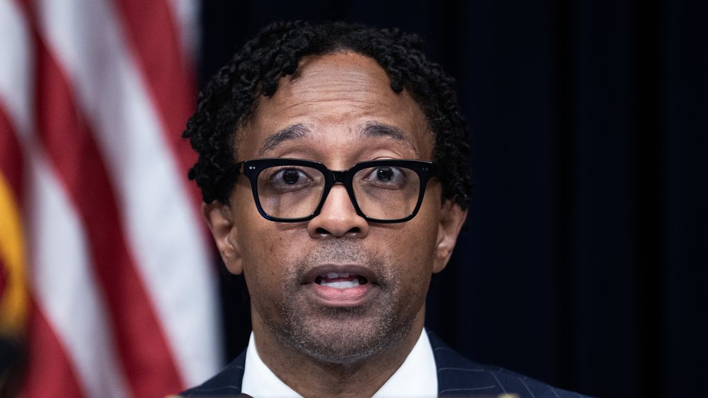 Establishment Dems notch rare win as Wesley Bell fends off DSA